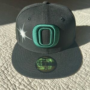 Otto 958 X oh ay el ay en Fitted New Era Cap Black 7 1/8